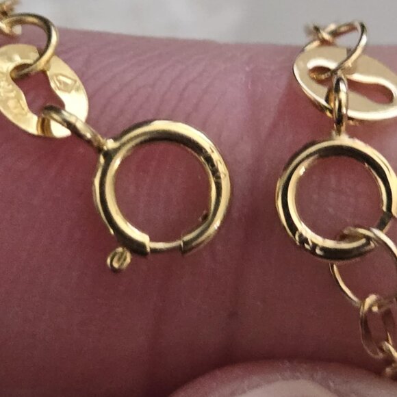 Gold dangling earring - Picture 17 of 17